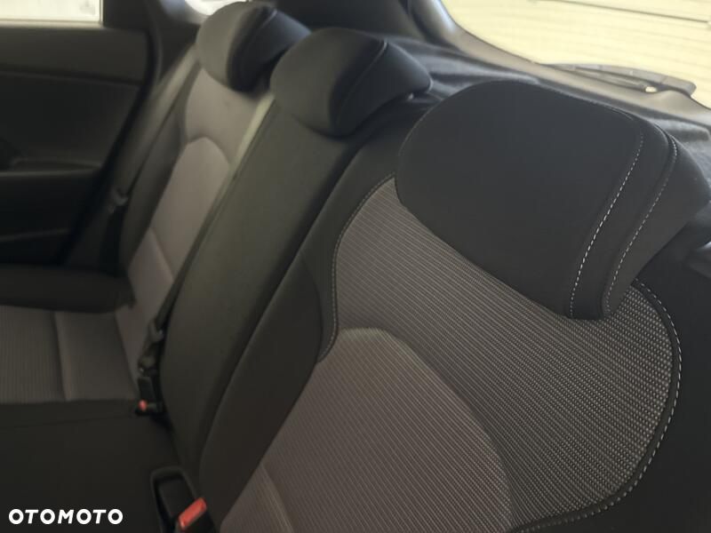 Hyundai i30 1.5 DPI Classic + - 20