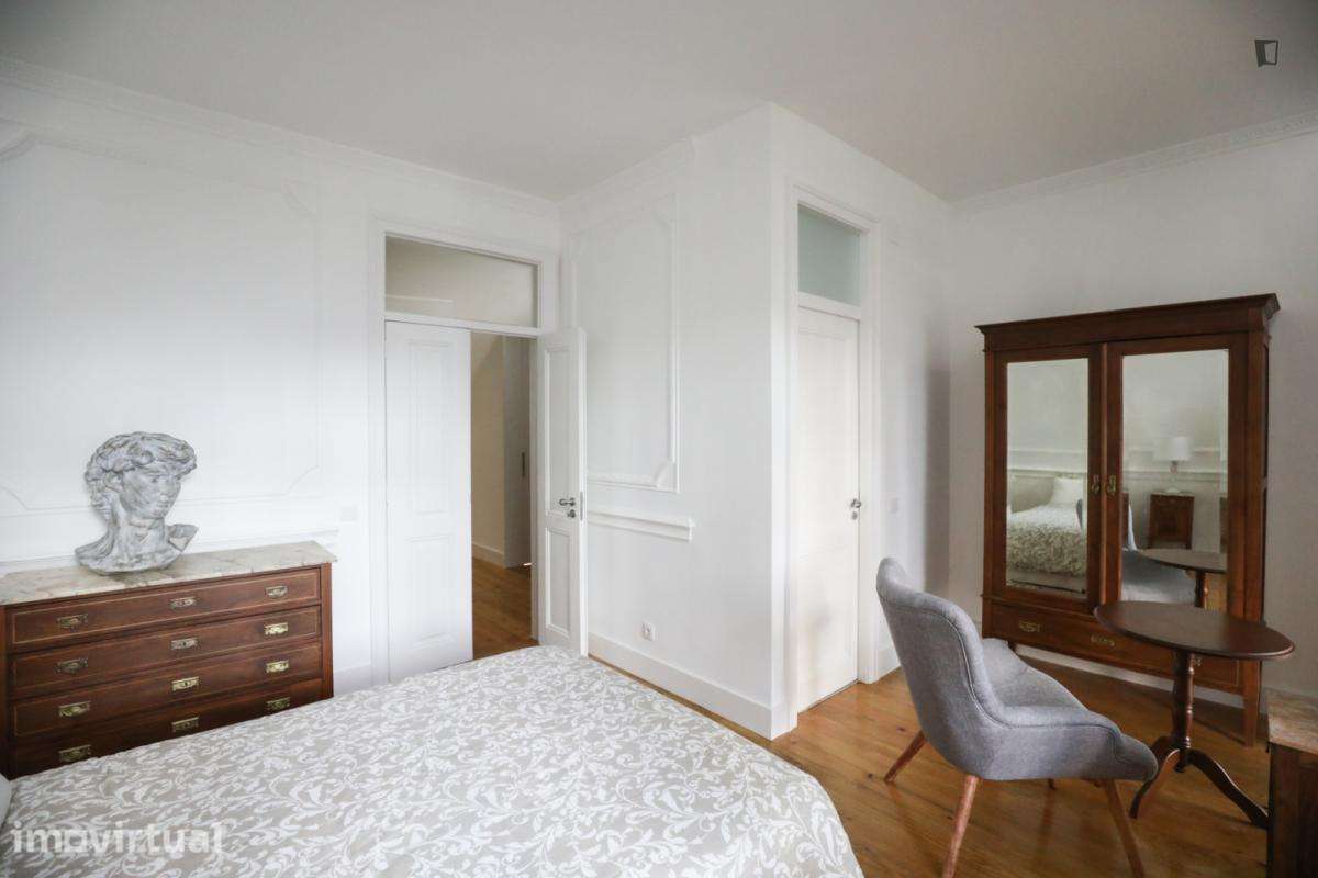 Quarto - localizado em Anjos Lisbon - Grande imagem: 3/24