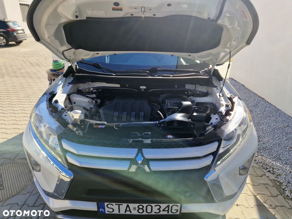 Mitsubishi Eclipse ver-1-5-t--mivec-cleartec-cvt-4wd-activeplus - 5