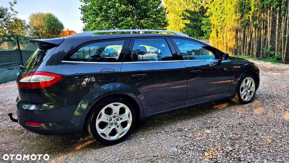 Ford Mondeo 2.0 Ghia X100 / X - 12