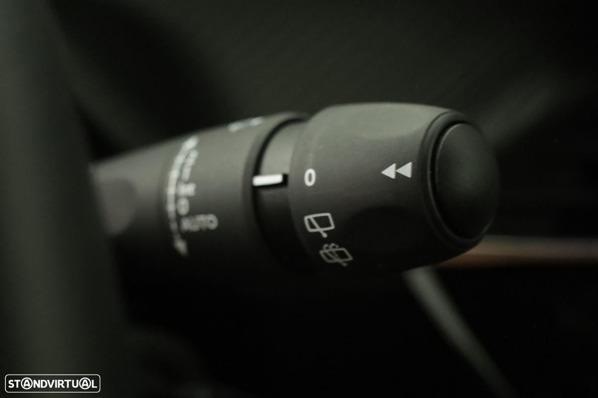 Peugeot 2008 1.2 PureTech Allure - 18