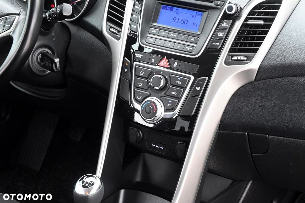 Hyundai i30 1.4 Fifa World Cup Edition - 35