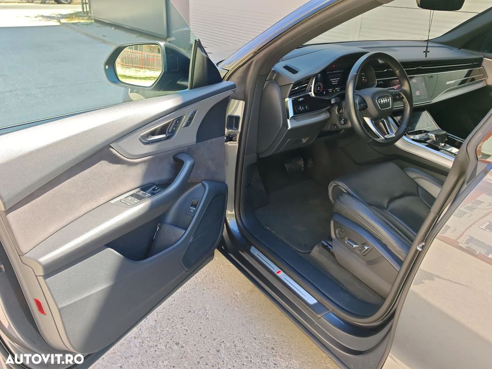 Audi Q8 - 12