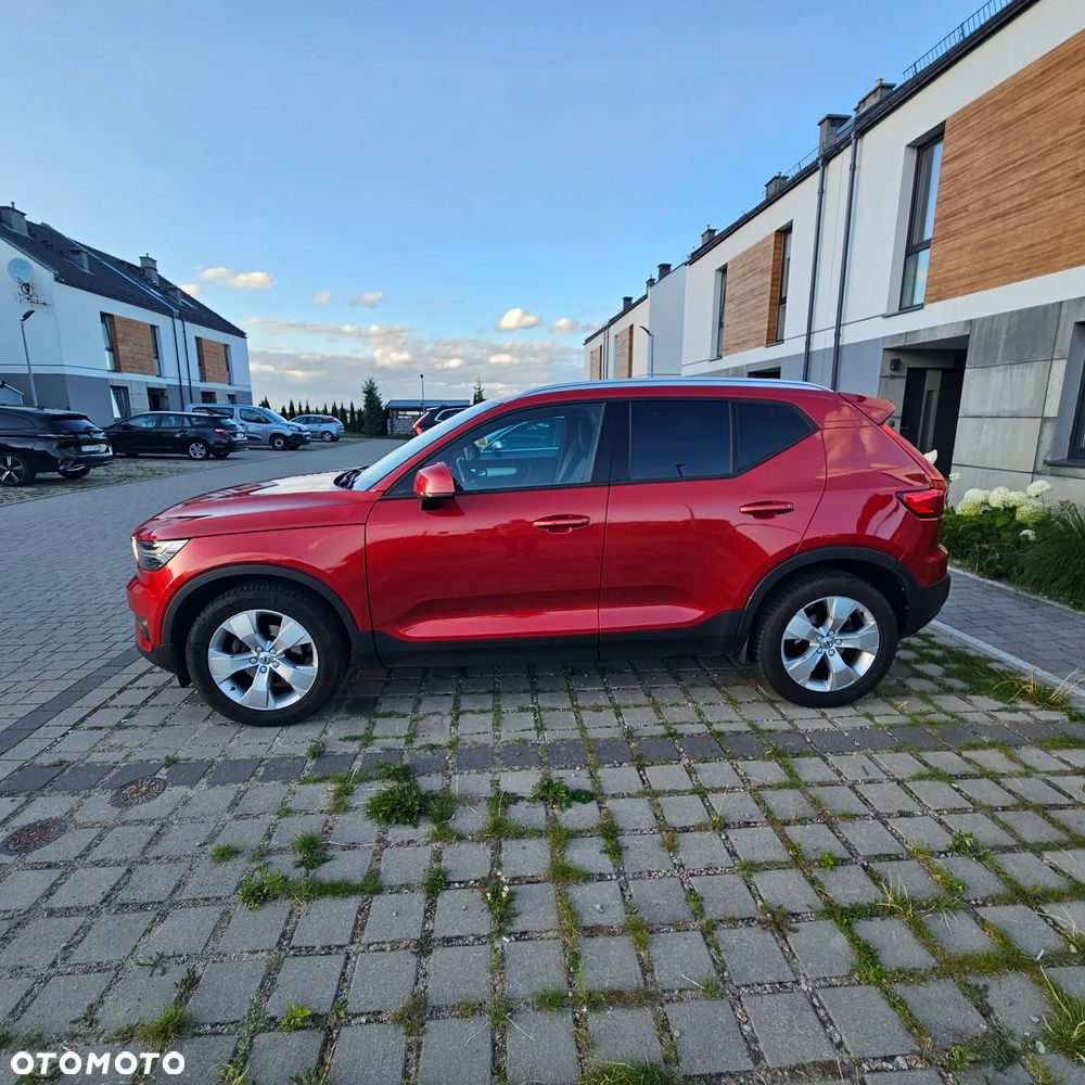 Volvo XC 40 T3 Momentum Pro - 4