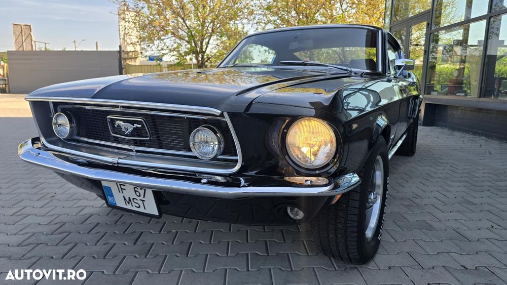Ford Mustang - 8