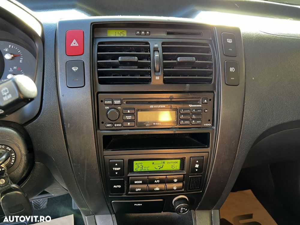 Hyundai Tucson 2.0 CRDI VGT GLS 4WD MT STYLE PLUS - 18