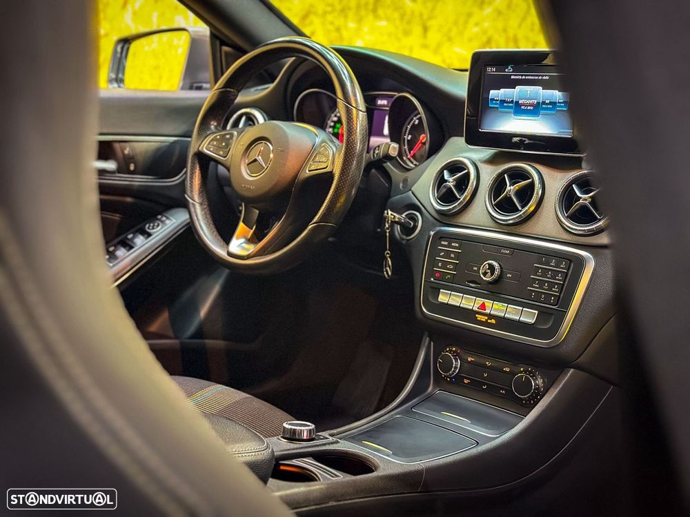 Mercedes-Benz CLA 180 - 12