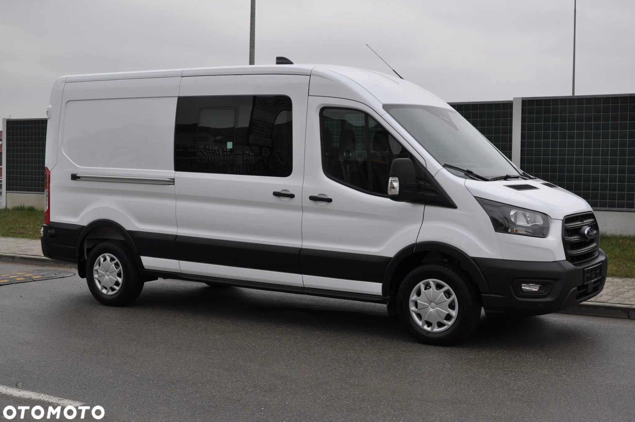 Ford TRANSIT L3H2 DCiV RWD TREND 7os BRYGADOWY FABRYCZNIE NOWY DOSTĘPNY OD RĘKI NA GWARANCJI - 16