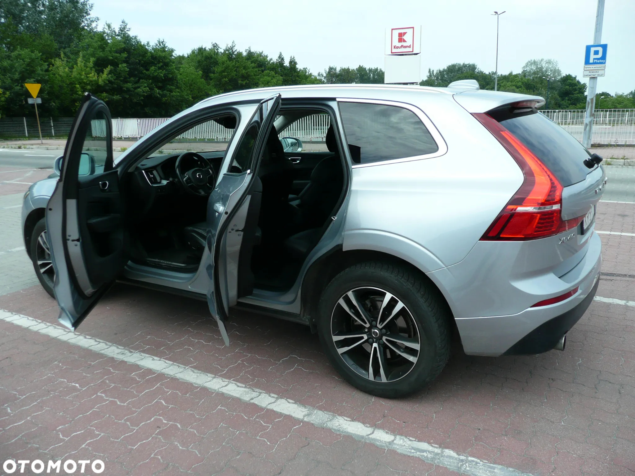 Volvo XC 60 T6 AWD Momentum - 34