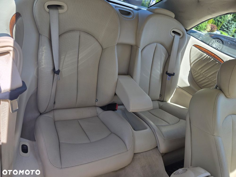 Mercedes-Benz CLK 350 7G-TRONIC Avantgarde - 25