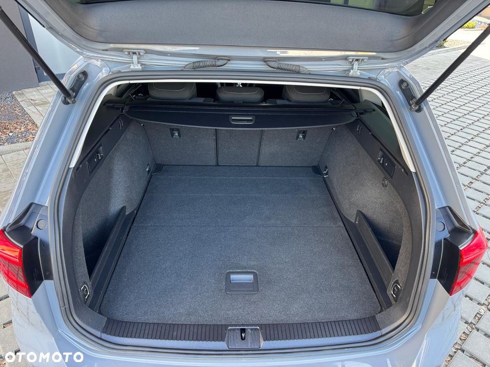 Volkswagen Passat Variant 2.0 TDI Business DSG - 9