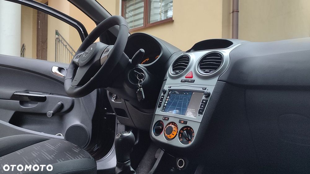 Opel Corsa 1.2 16V Enjoy - 10