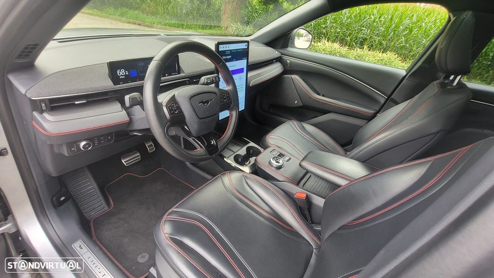 Ford Mustang Mach-E AWD PREMIUM - 10