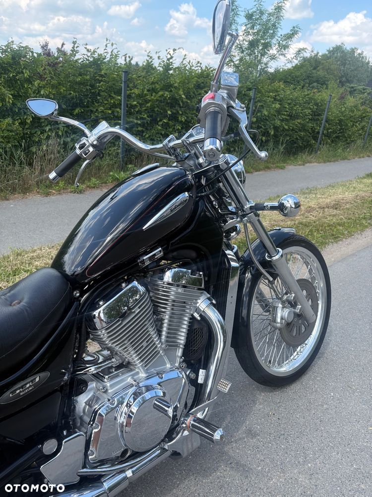Suzuki Intruder - 17