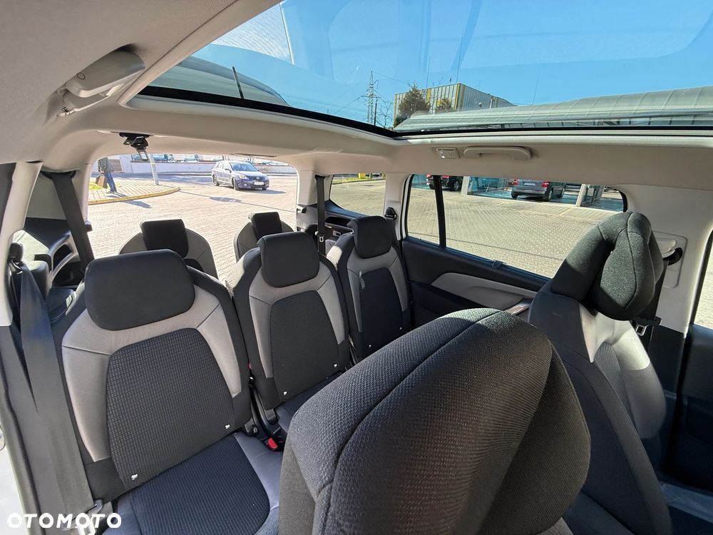 Citroën C4 SpaceTourer 1.6 PureTech Shine S&S EAT8 - 17