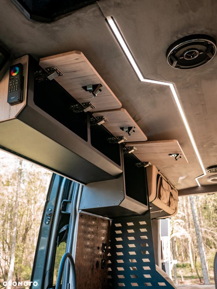 Mercedes-Benz Sprinter - 22