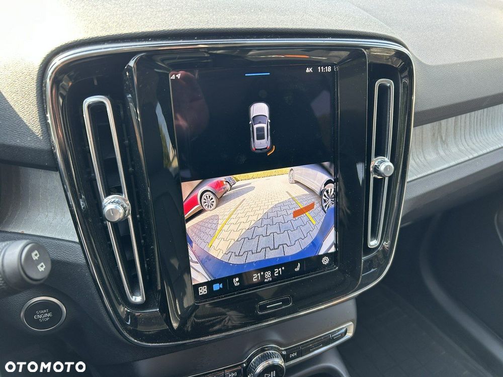 Volvo XC 40 B5 B AWD Geartronic RDesign - 25