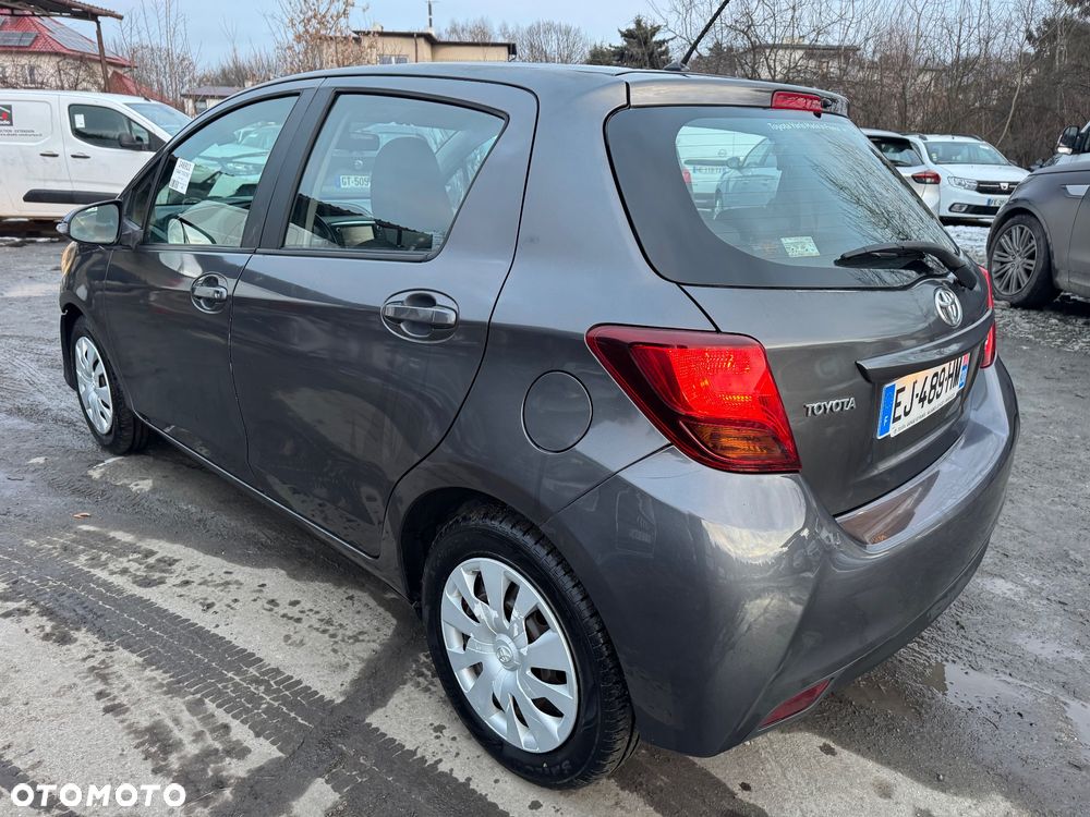 Toyota Yaris - 4