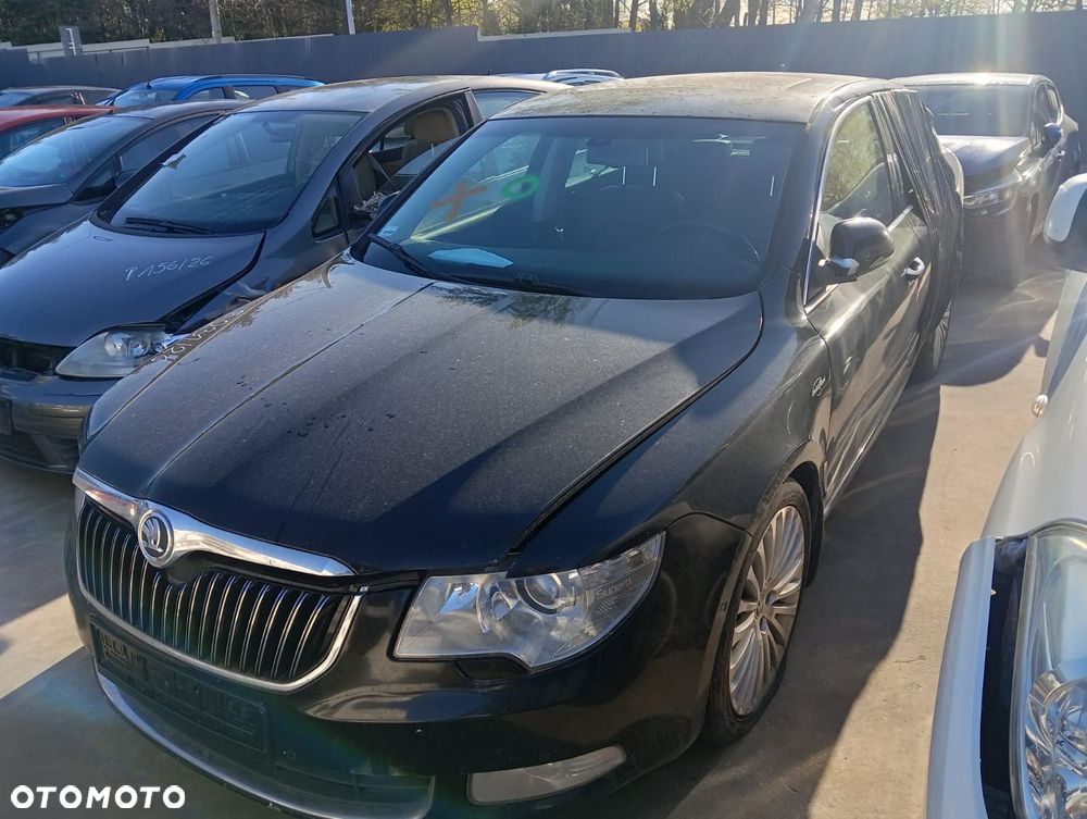 Zderzak (Błotniki, Lampy, Drzwi, Maska, Kierownica, Fotele) Skoda Superb 2.0 Diesel 170 Km 2009r - 1
