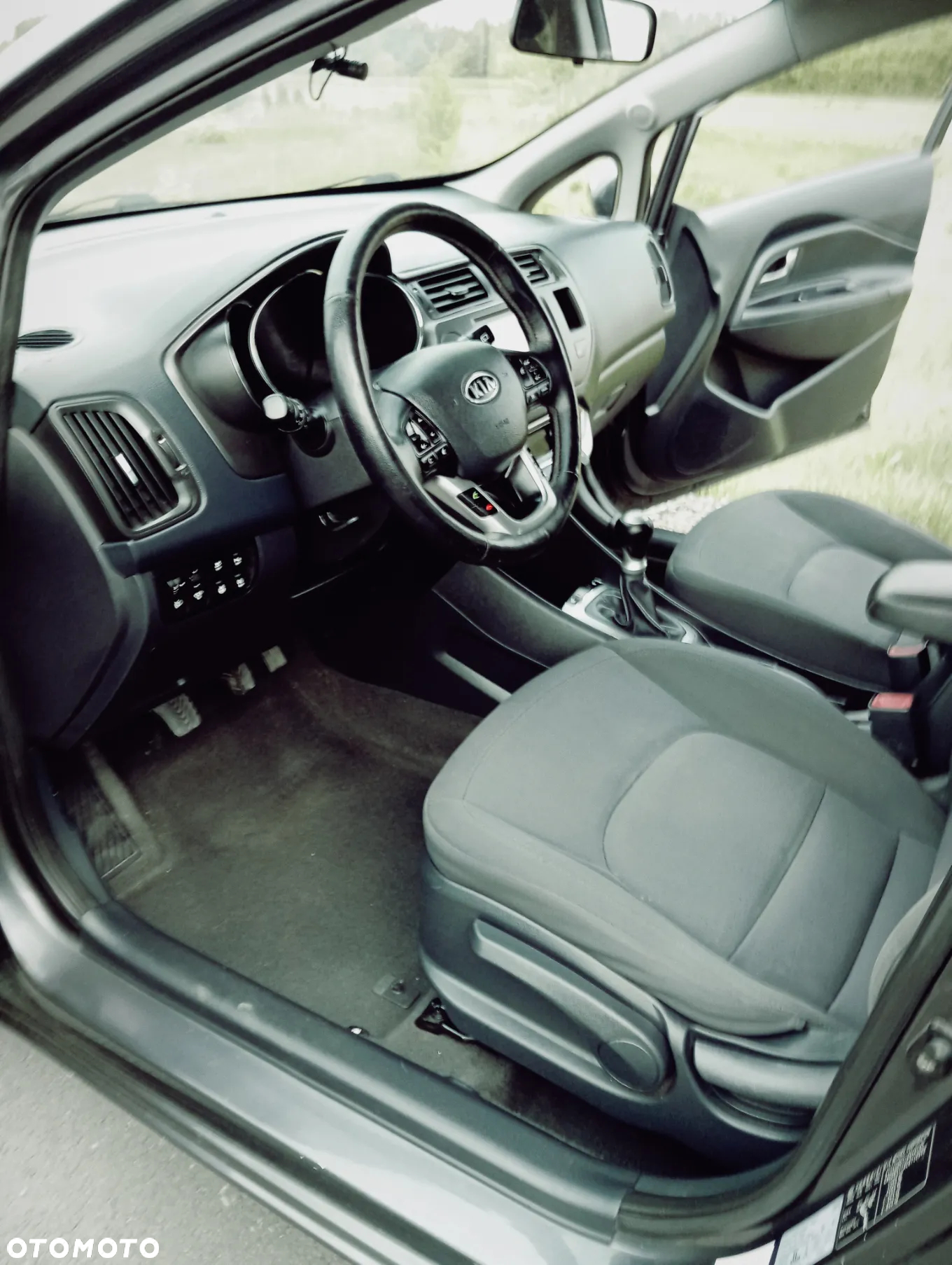 Kia Rio 1.2 Business Line - 10