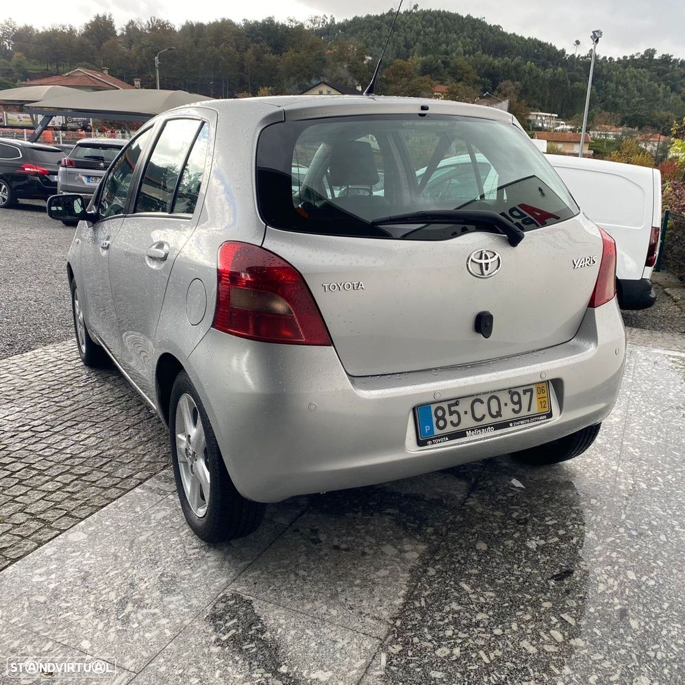 Toyota Yaris 1.0 VVT-i Sol High Pack MMT - 16