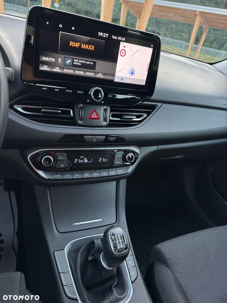 Hyundai i30 1.6 D Comfort - 13