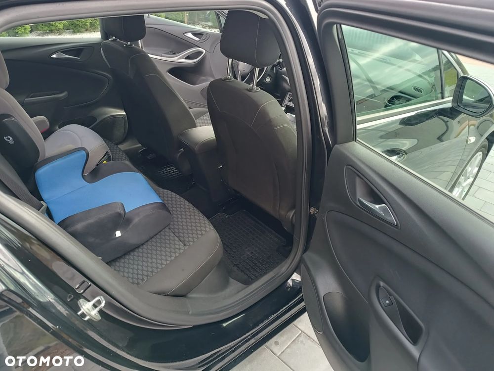 Opel Astra V 1.4 T Elite S&S - 19