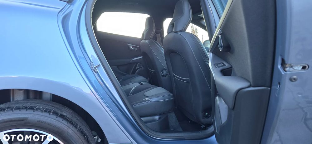 Volvo V40 D2 Geartronic Momentum - 25