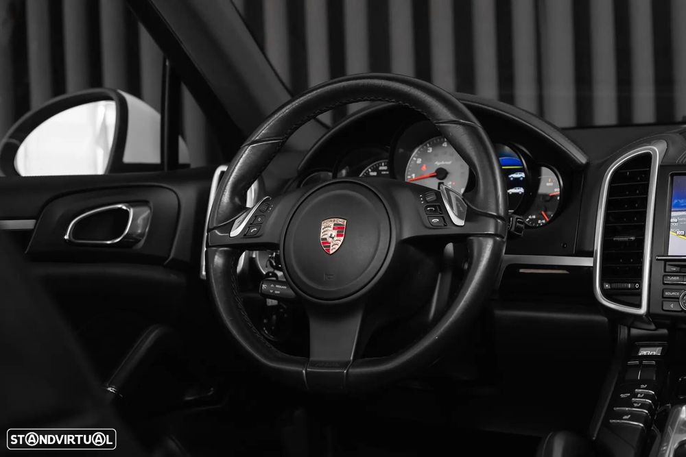 Porsche Cayenne S - 17