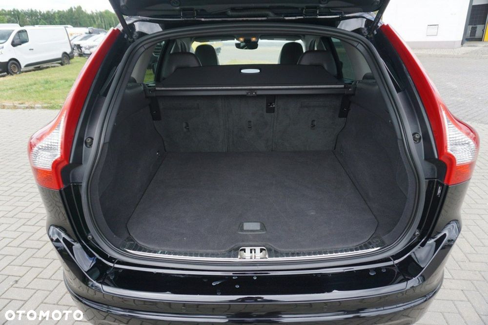 Volvo XC 60 T5 AWD Inscription - 11