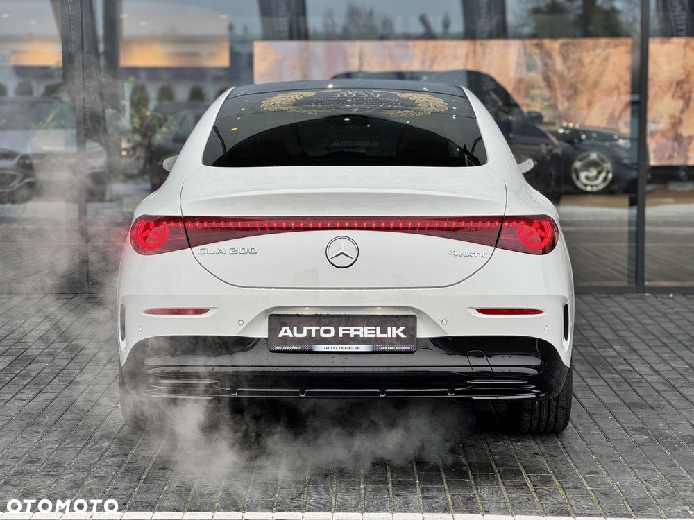 Mercedes-Benz CLA 200 4Matic - 8