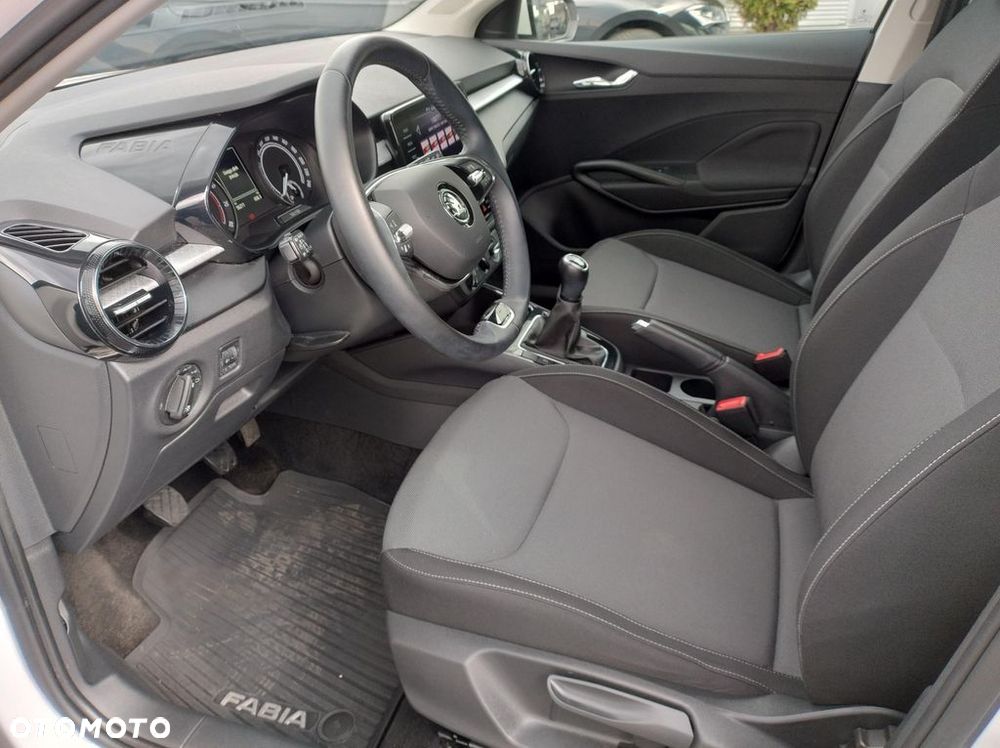 Skoda Fabia 1.0 TSI Ambition - 10
