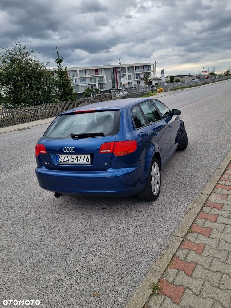 Audi A3 Sportback 1.6 FSI Ambiente - 7