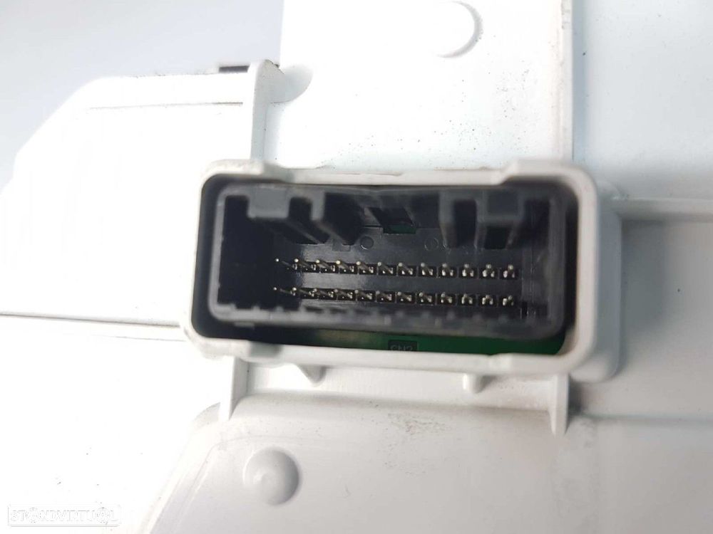 QUADRANTE TOYOTA LAND CRUISER (J15) BASIS - 5