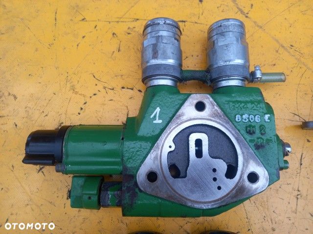 Sekcja 200 blok hydrauliczny 8506E John Deere 6920 - 1
