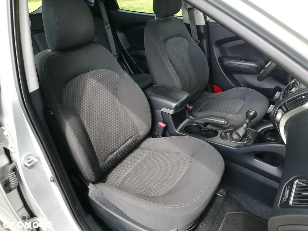 Hyundai ix35 1.7 CRDi 2WD Classic - 26