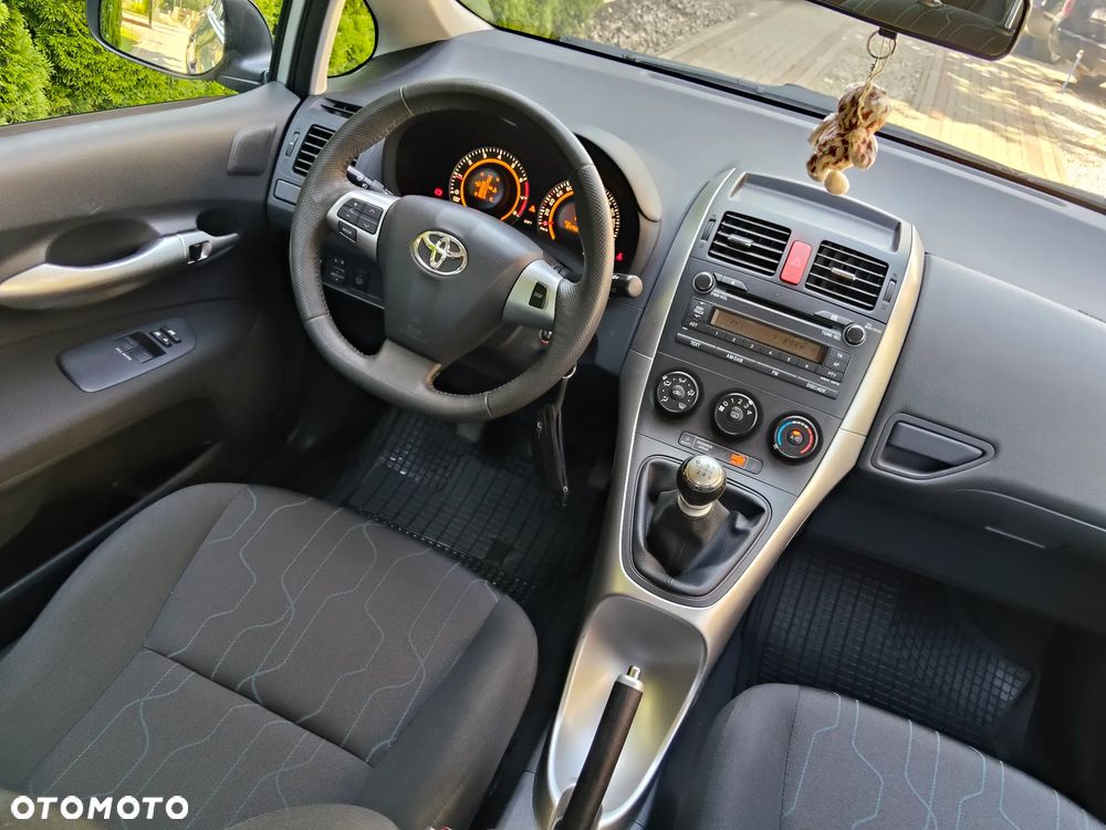 Toyota Auris 1.33 VVT-i - 29