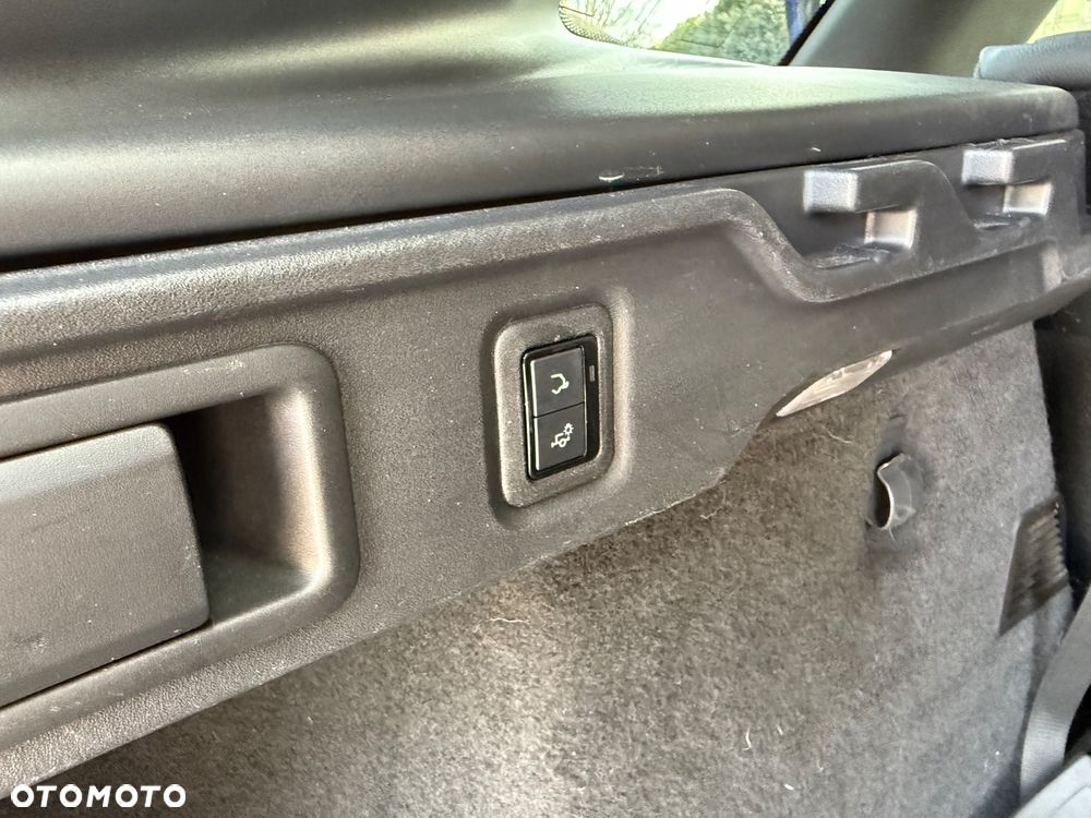 Jaguar F-Pace 20d AWD R-Sport - 35