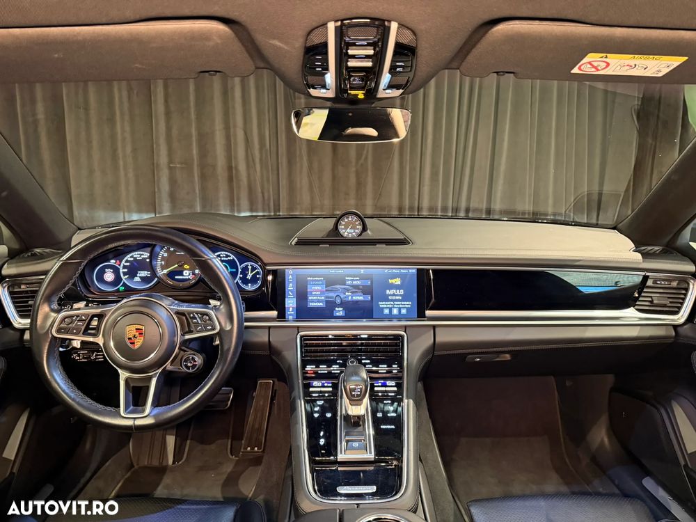 Porsche Panamera 4 - 22
