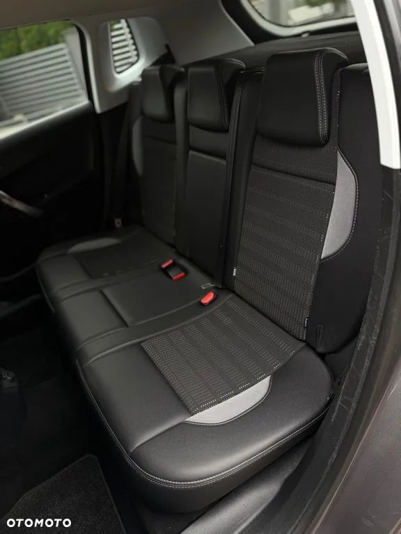 Peugeot 2008 - 8