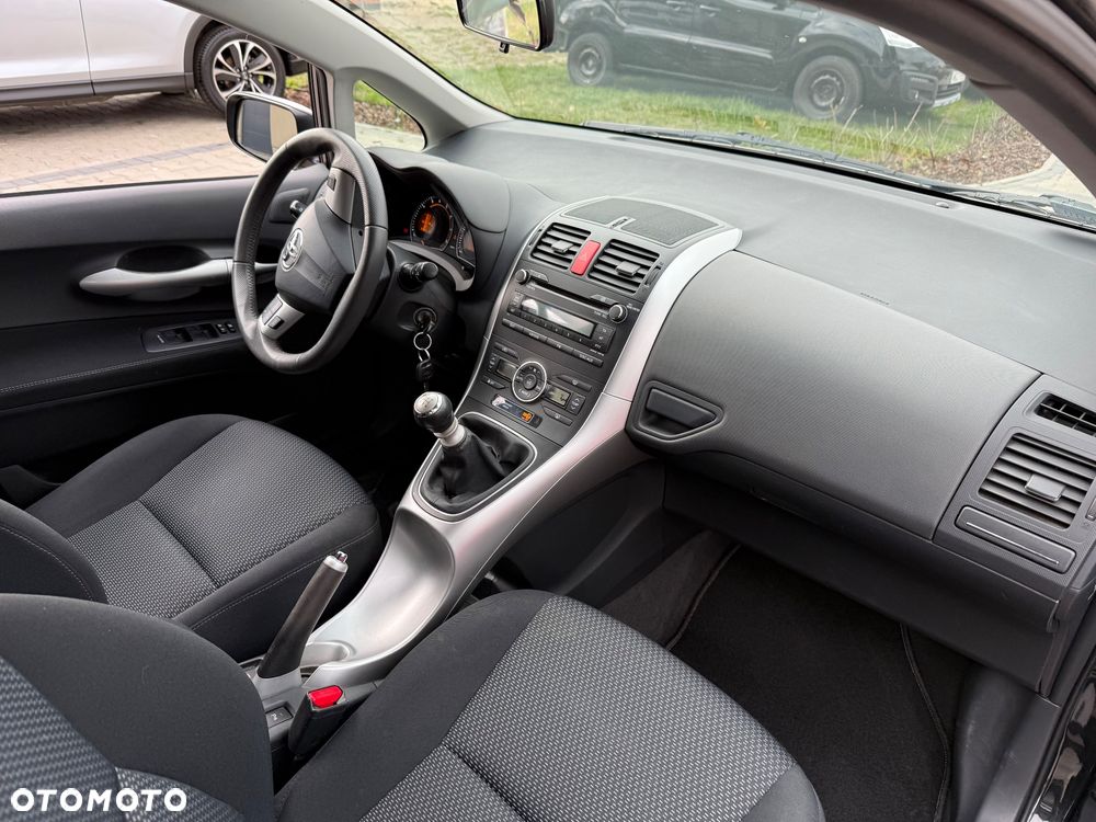 Toyota Auris 1.33 VVT-i Terra Start - 25