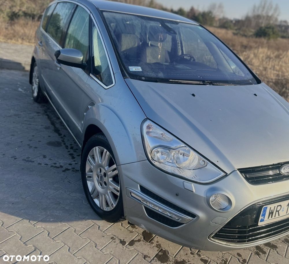 2010 Ford S-Max, photograph 3