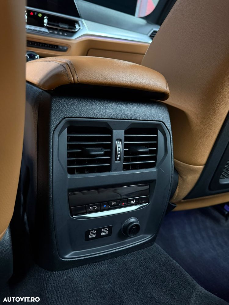 BMW Seria 3 330i xDrive AT - 7