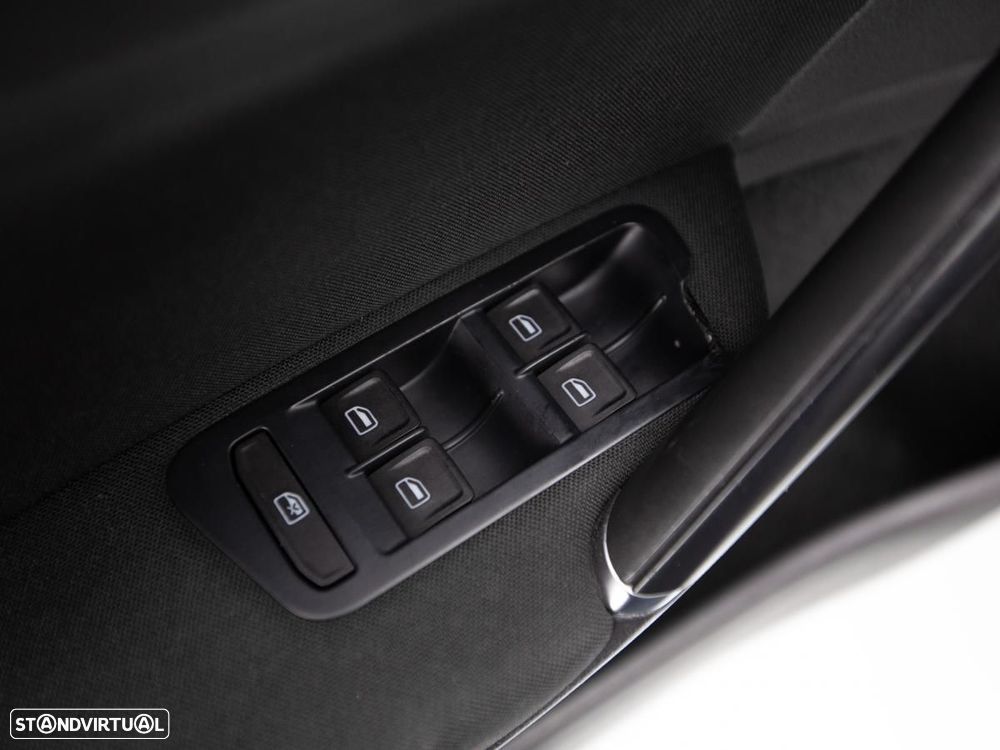 VW Golf Variant - 12