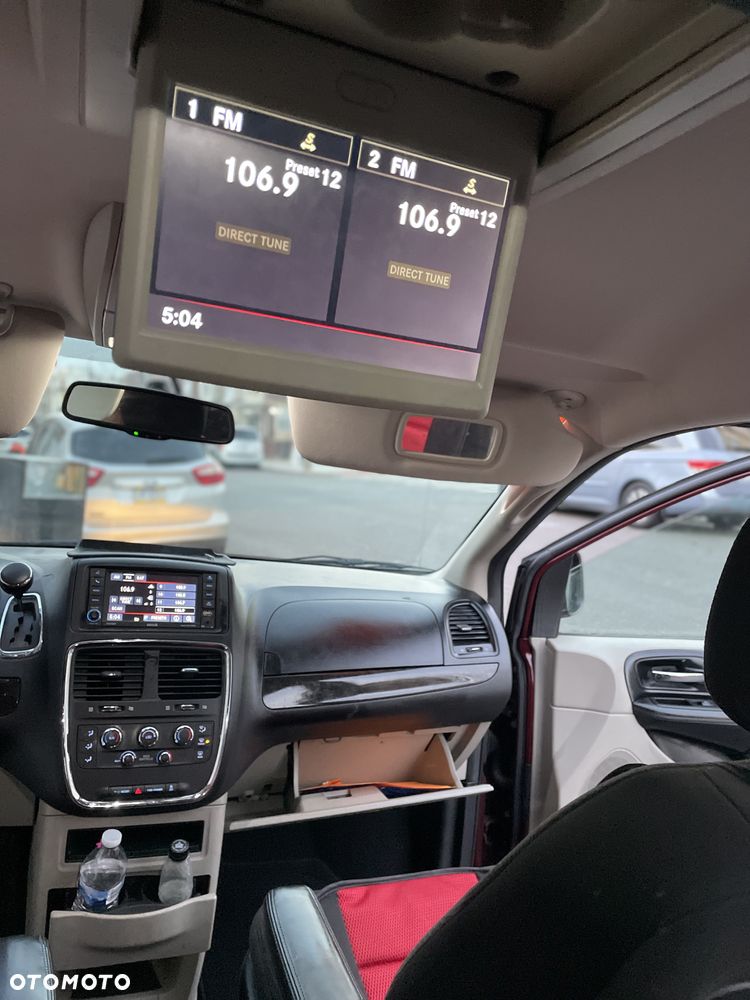 Dodge Grand Caravan - 32