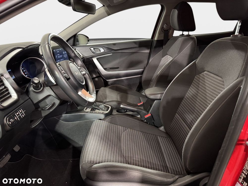 Kia XCeed - 14