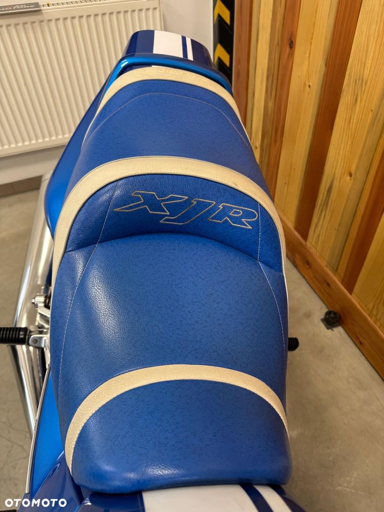 Yamaha XJR - 16