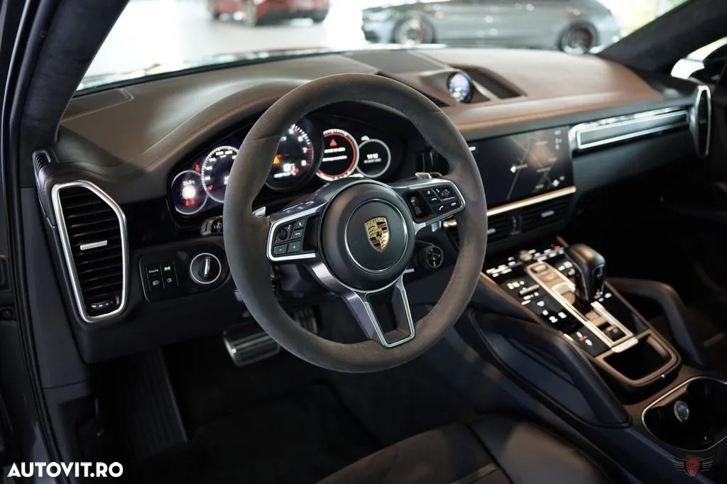 Porsche Cayenne Coupe GTS Tiptronic S - 8