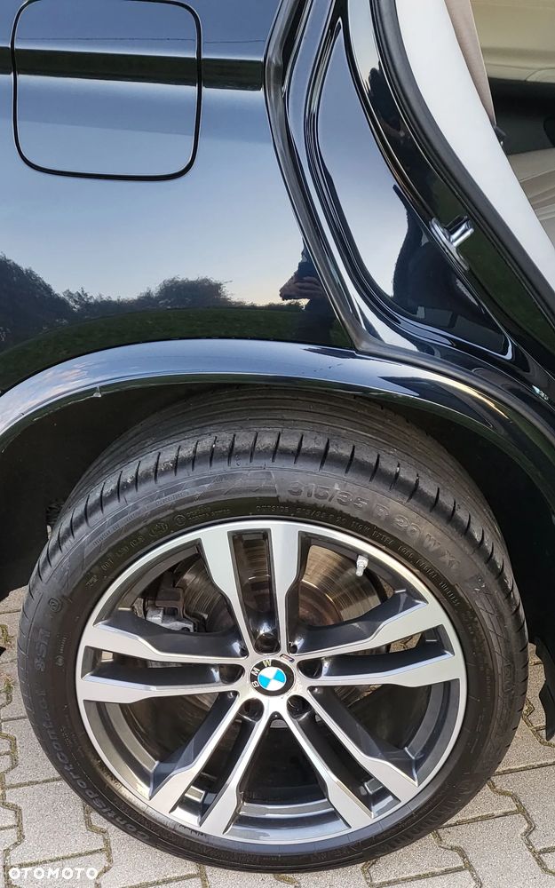 BMW X5 M M50d - 8