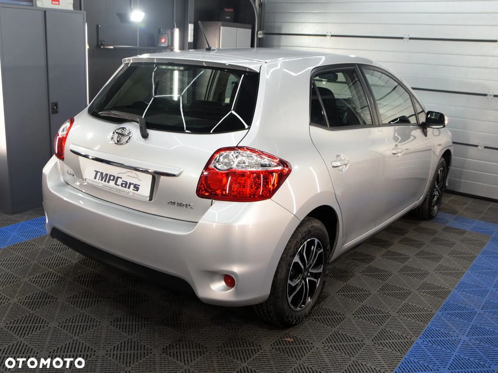 Toyota Auris - 25
